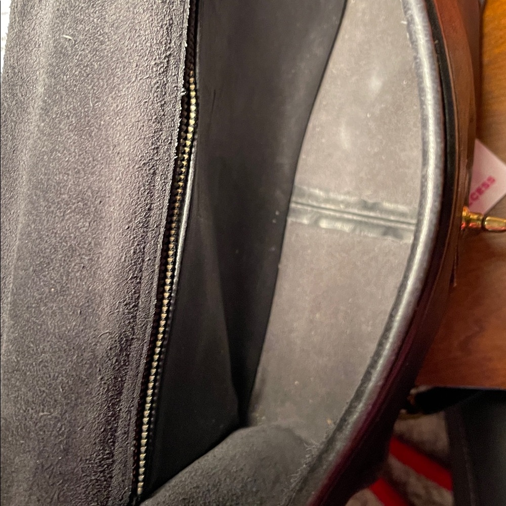 Vintage Coach Black Leather Satchel - Timeless Office Bag - Picture 10 of 13